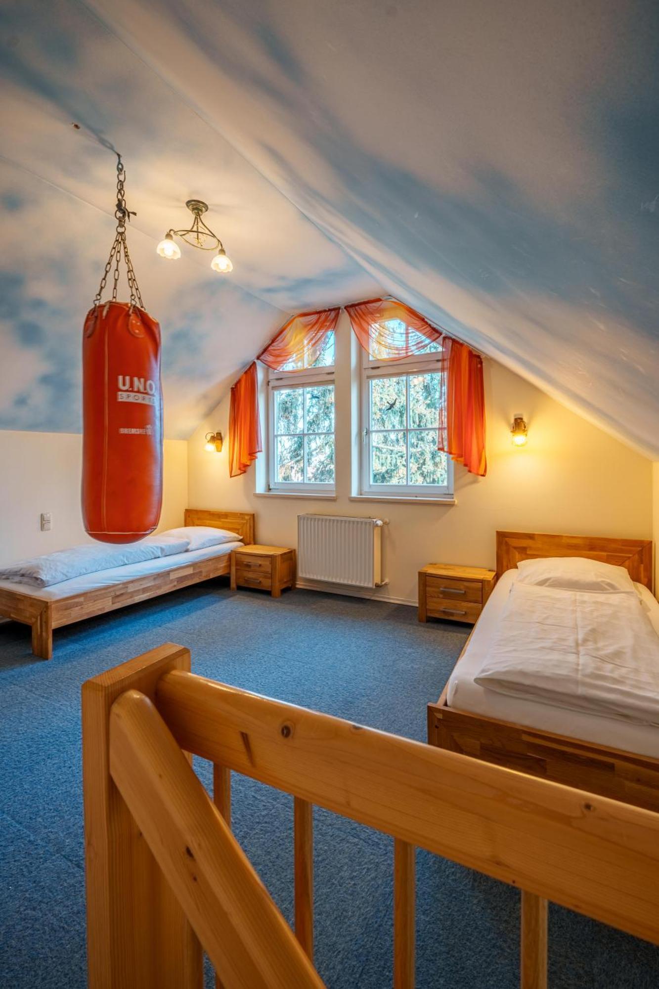 Koenig Ludwig Design Hotel Neu Zimmer Mit Sauna Oder Whirlpool Oder Mehr Altotting Exterior photo