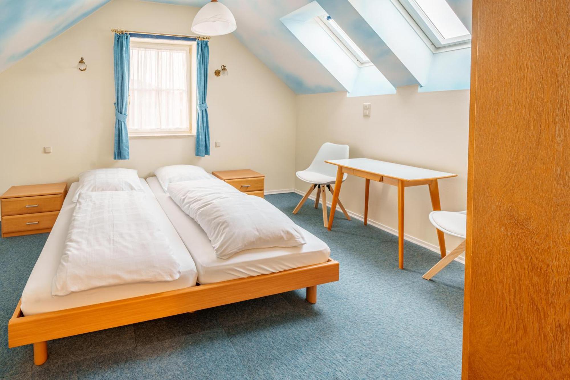 Koenig Ludwig Design Hotel Neu Zimmer Mit Sauna Oder Whirlpool Oder Mehr Altotting Exterior photo
