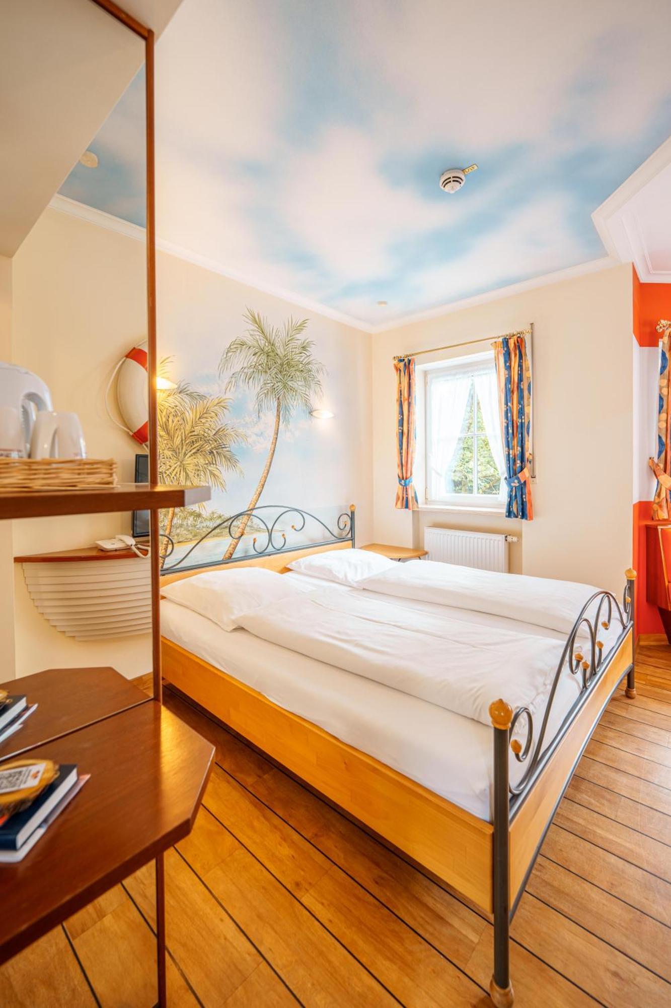 Koenig Ludwig Design Hotel Neu Zimmer Mit Sauna Oder Whirlpool Oder Mehr Altotting Exterior photo